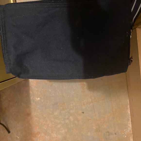 Thirty-One Spirit Collection Cooler Bag with strap - Picture 3 of 8